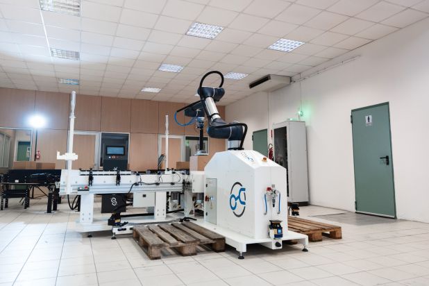 Sicurezza sul lavoro e pallettizzatori collaborativi: migliorare la vita dei dipendenti